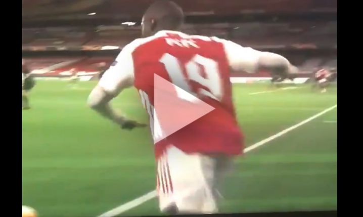 NIESAMOWITY rzut rożny Arsenalu! xD [VIDEO]